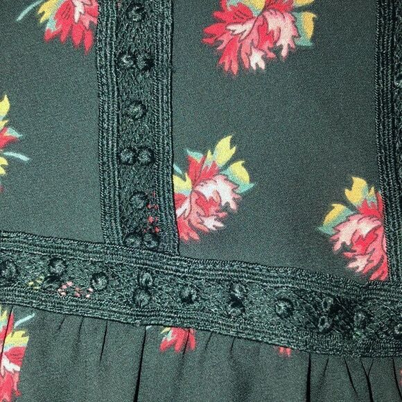 LOFT M Emerald Green Floral Lace Yoke Detail Long Bell Sleeves High Low Blouse - Picture 10 of 13